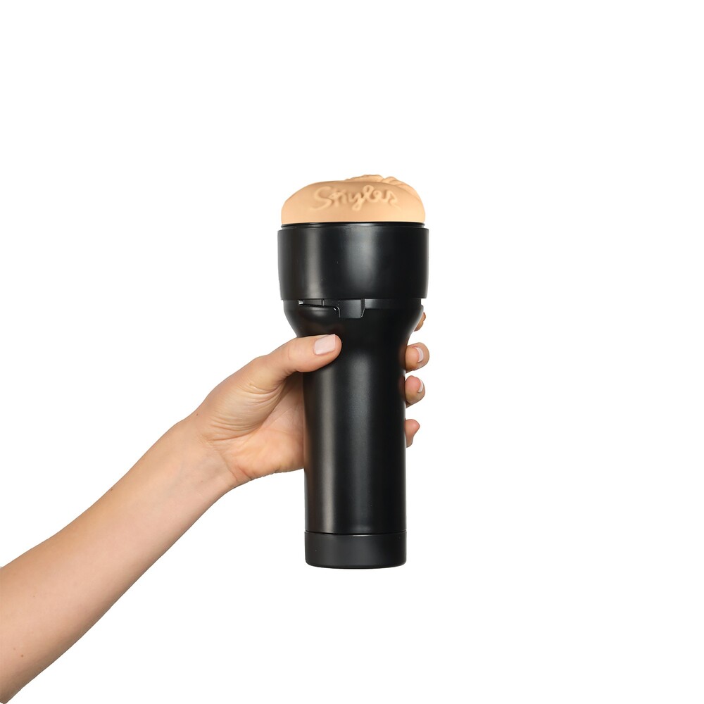 Kiiroo Skyler Lo Feelstar Stroker Masturbator - Image 3